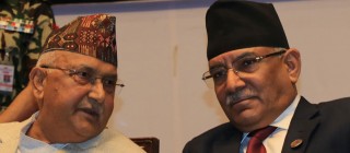 विभाजनको मुखमा नेकपा