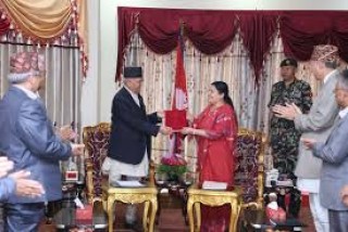 राष्ट्रपतिसमक्ष सरकारको वार्षिक प्रतिवेदन पेशःसडक कालोपत्र ९७९ किमी र आधारभूत सरसफाइबाट लाभान्वित जनता शतप्रतिशत
