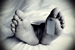 बेलायत बस्दै आएका गायकको मृत्यु