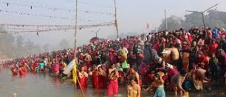 तीन लाख भक्तजनले देवघाटमा स्नान गरे