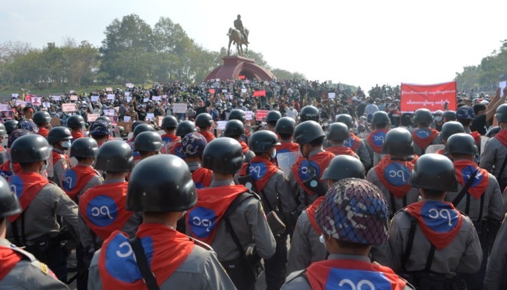 म्यानमारमा आन्दोलन चर्किँदै, दुई प्रदर्शनकारीको मृत्यु