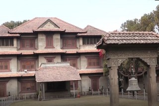 पुर्व राजपरिवार निवास श्रीसदनमा अवलोकनकर्ताको भिड