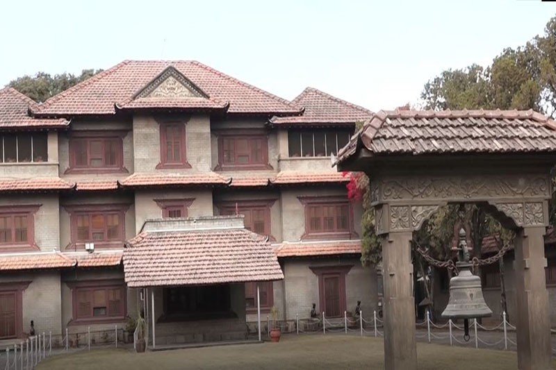पुर्व राजपरिवार निवास श्रीसदनमा अवलोकनकर्ताको भिड