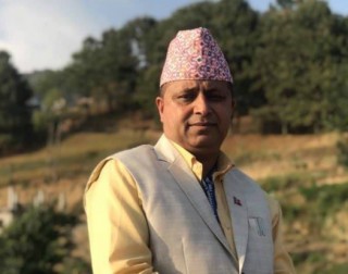 प्रचण्ड-माधवको मिठाई अमिलो, भविष्य धमिलो - निर्मल भट्टराई