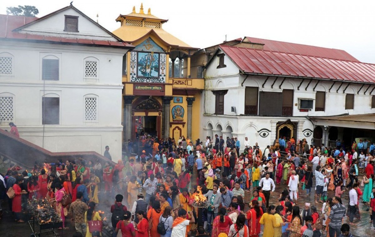 महाशिवरात्रिमा बिहानैदेखि पशुपतिमा लाखौँ भक्तजन