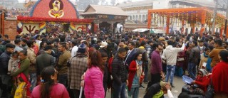 पशुपतिनाथमा साढे दुई लाख दर्शनार्थीले गरे दर्शन