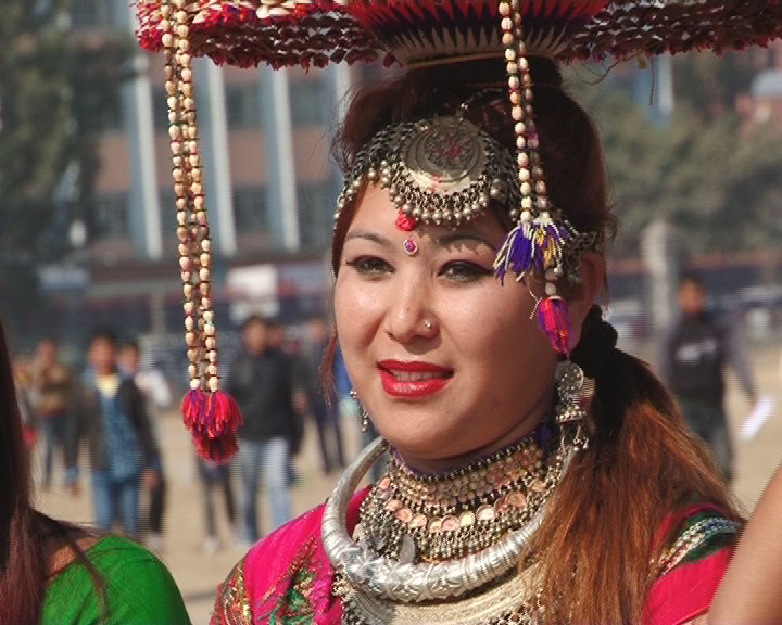 दाङमा थारु भाषाको पाठ्यक्रम लागु गरिने