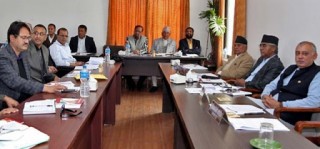 कांग्रेस केन्द्रीय कार्यसमिति बैठक जारी