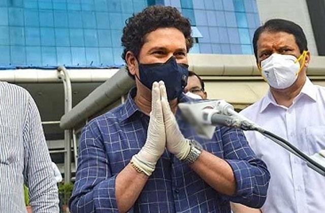 चर्चित क्रिकेट खेलाडी तेन्दुलकर अस्पताल भर्ना