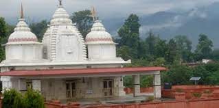चितवनका व्यवसायीको टोली मुक्तिनाथतिर