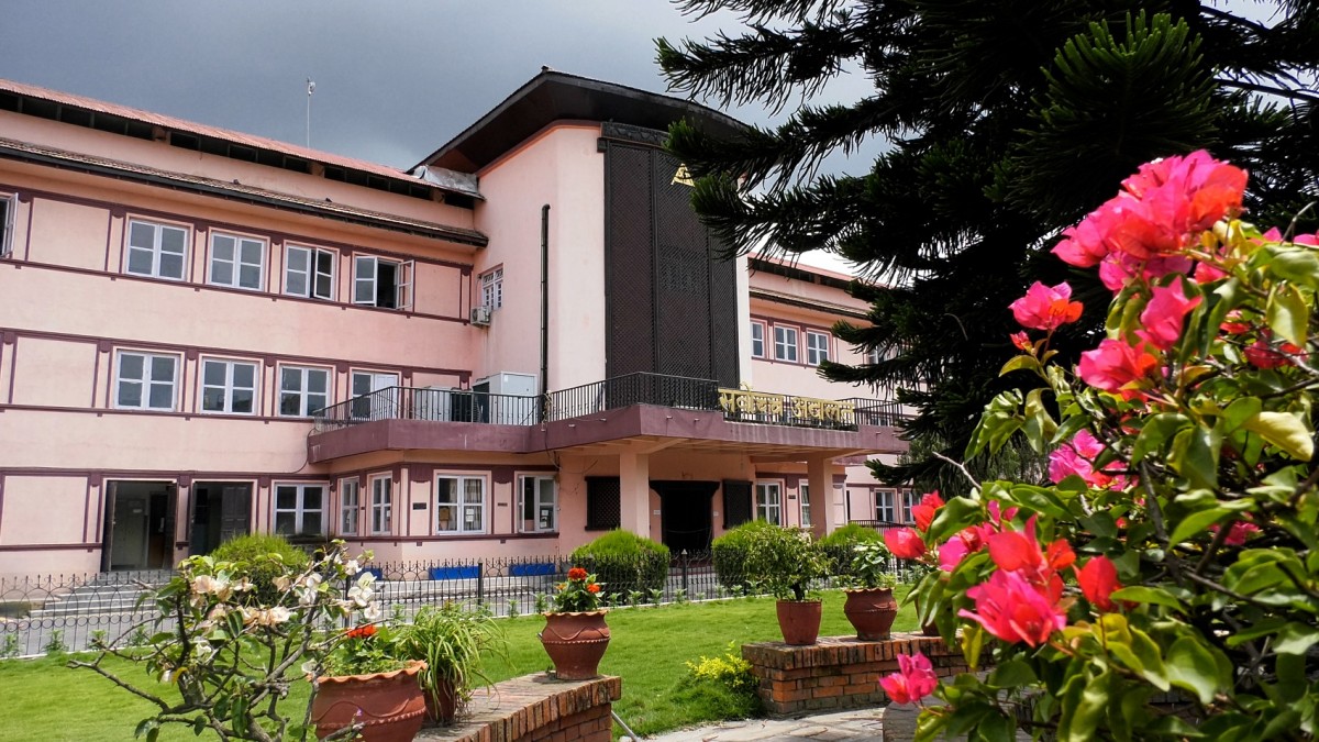 सर्वोच्चद्वारा अनलाइन नवीकरण गर्ने व्यवस्था खारेज