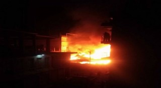 मेचीनगरमा आगलागीबाट उद्योगमा रु १५ करोड क्षति