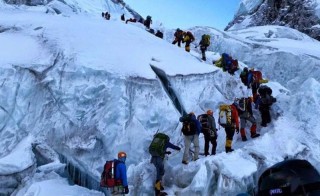हिमाल आरोहण प्रभावित : तत्काल हिमाल आरोहण नगर्न / नगराउन मौसमविद्को सुझाव