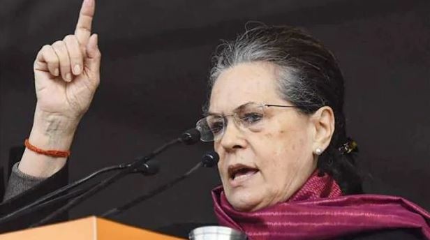 कोरोनाबाट बाबु आमा गुमाएका बच्चालाई शिक्षा निःशुल्क गर्न सोनीया गान्धीको माग
