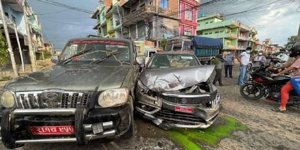 पत्रकार महासङ्घका अध्यक्ष पोखरेल चढेको गाडी दुर्घटनामा