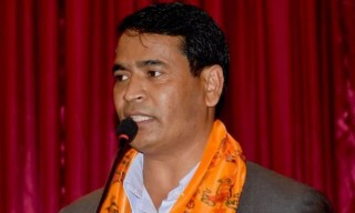 स्वास्थ्यकर्मीलाई एकमुष्ट कोराना भत्ता दिन्छौं : मुख्यमन्त्री शाही