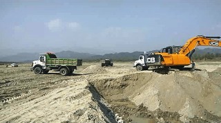 बोलपत्र नपरेपछि वडा कार्यालयमार्फत नदीजन्य पदार्थ उत्खनन
