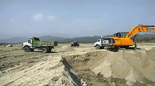 बोलपत्र नपरेपछि वडा कार्यालयमार्फत नदीजन्य पदार्थ उत्खनन