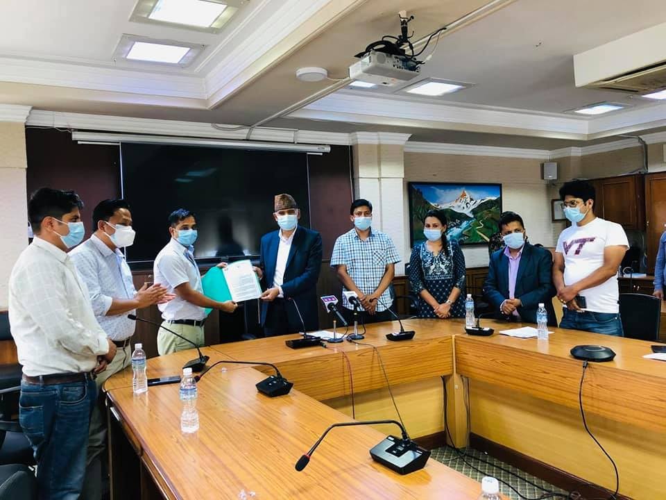 प्रमाणपत्र धितो राखेर रु २५ लाख ऋण दिने कार्यक्रम छिटो कार्यान्वयनमा जोड