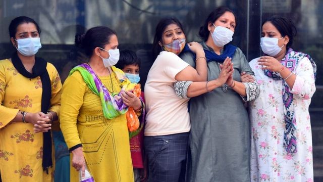 दोस्रो लहरको कोरोना कहरबाट मुक्ति पाउँदै भारत, दैनिक संक्रमित संख्या ६० हजार 