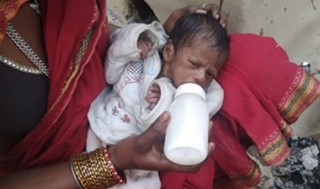 सुत्केरी अस्पतालमा बन्धकः श्रीमान् पैसाको खोजीमा भौँतारिँदै