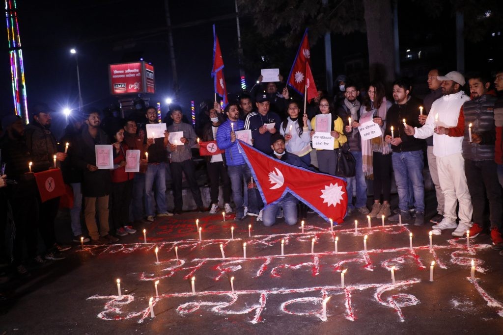 देउवा प्रधानमन्त्री नियुक्त भएको खुसीयालीमा दीप प्रज्वलन