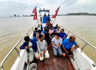 देशकै ठूलो मानवनिर्मित तालमा चल्न थाल्यो जेटबोट
