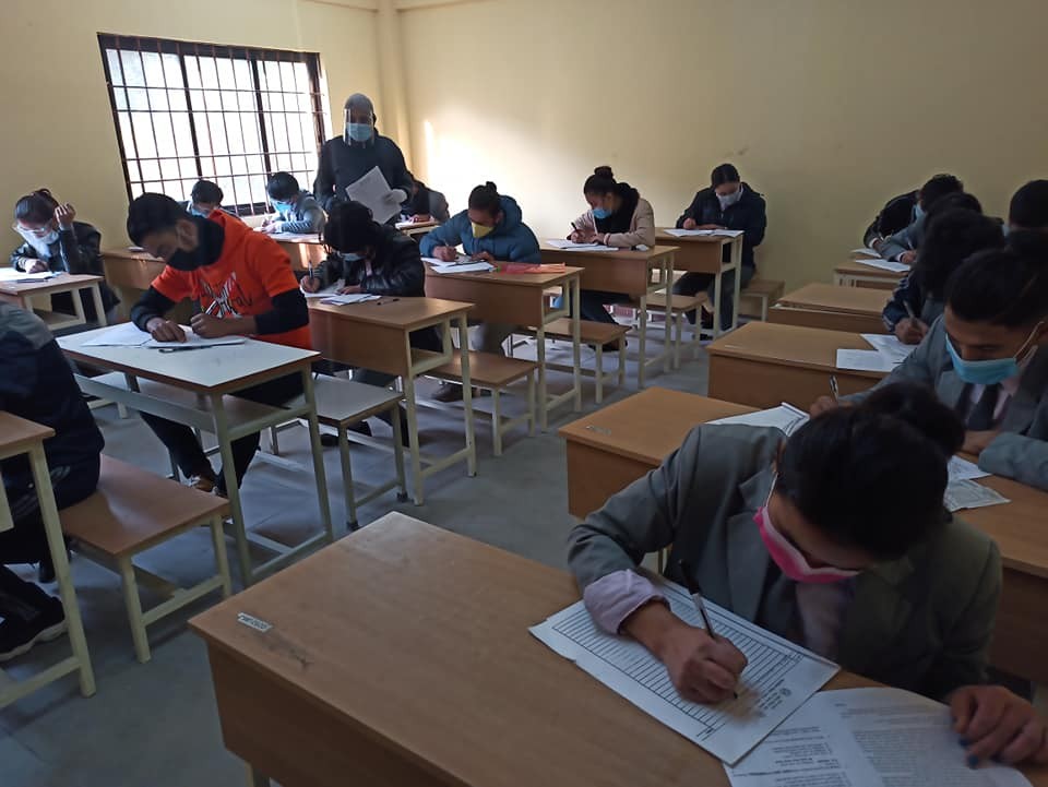 कक्षा १२ को परीक्षा आजदेखि शुरु