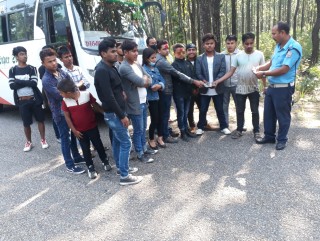 चाडपर्वको मौका छोपी महङ्गो भाडा असुल गर्ने सवारीलाई कारबाही