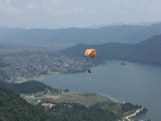 आन्तरिक पर्यटकका रोजाइमा ‘प्याराग्लाइडिङ ’