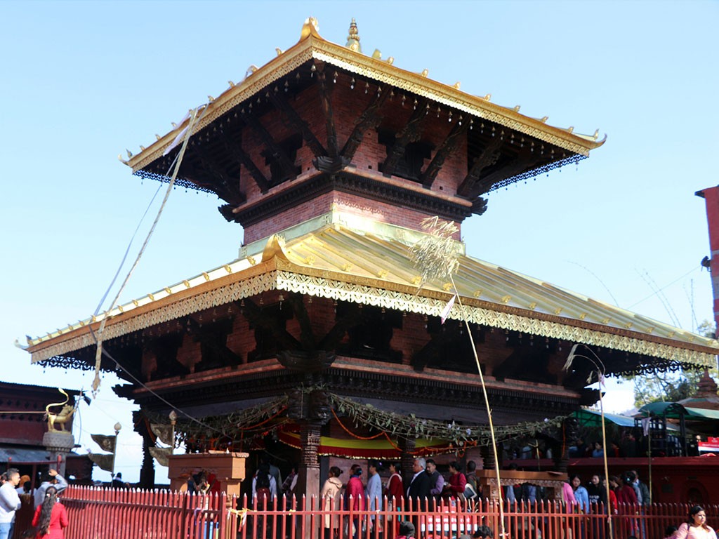 शनिबार एकैदिन नौ हजार दर्शनार्थी पुगे मनकामना मन्दिर