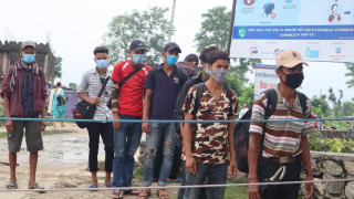 नयाँ भेरिएन्टपछि सीमामा कडाइः छाडा चौपायाका कारण स्थानीयवासीलाई सास्ती