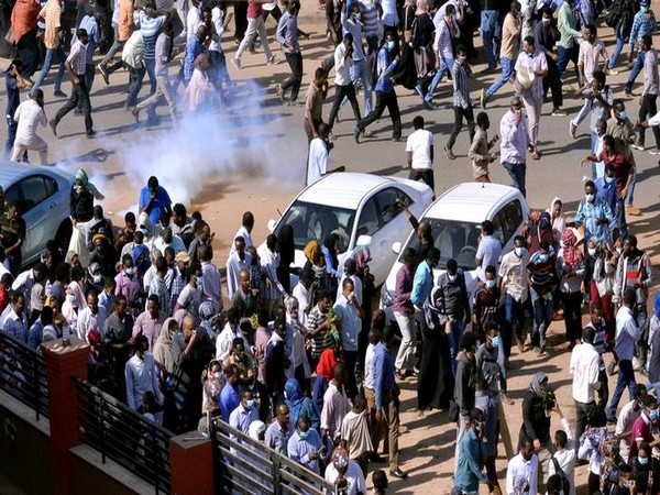 सुडानमा सैनिक शासनविरुद्धको प्रदर्शन, गोली लागेर सातको मृत्यु