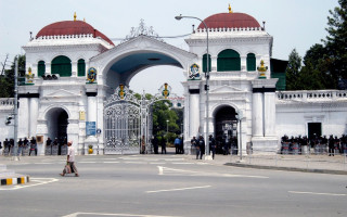 सिंहदरबार प्रवेशमा थप कडाइ, कोरोना नियन्त्रणमा प्रहरीको सक्रियता