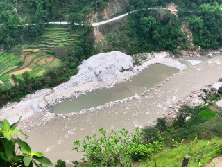 मापदण्ड र सम्झौताविपरीत नदी दोहन