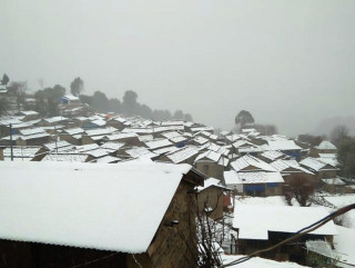 इलामका उच्च पहाडी क्षेत्रमा हिमपात