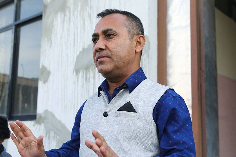 महामन्त्री शर्माले दिए मन्त्री यादवलाई तीनवटा विकल्प