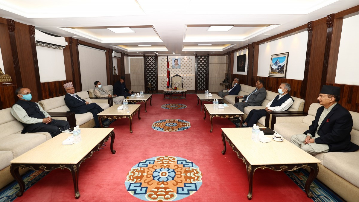 एमसीसीले सत्ता गठबन्धनमा तनावः देउवा सक्रिय, प्रचण्ड र नेपाल मौन