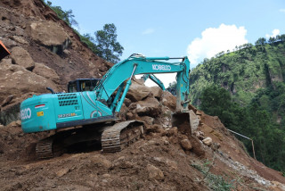 मध्य पहाडी लोकमार्ग निर्माणमा चरम ढिलासुस्ती