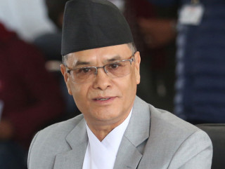 प्रधानन्यायाधीशविरुद्धको महाअभियोग प्रस्तावको प्रतिवाद गर्ने एमालेको निर्णय