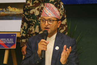 संसदीय समिति बैठकमा अध्यक्ष तिमिल्सिना सहभागी हुँदै