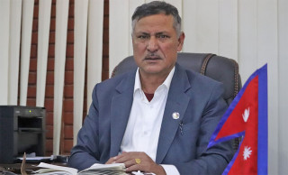 एमालेले माग्यो स्वास्थ्यमन्त्री खतिवडाको राजीनामा