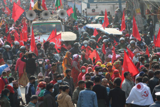 स्थानीय तह निर्वाचन: गाउँ पसे दलहरु