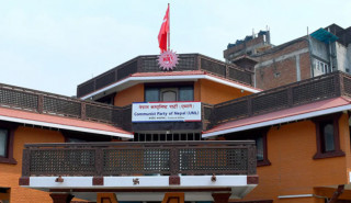 देउवाको भारत भ्रमणप्रति एमालेको आपत्ति, कुन हैसियतले भ्रमण गर्दै ?