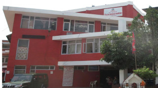 अत्यावश्यक सेवामा हडताल नगर्न प्रशासनको आग्रह, फोहोर उठाउनै भयो समस्या