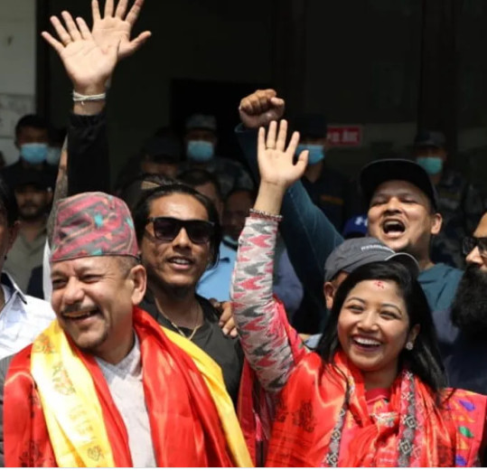 काठमाडौँको मेयरमा एमालेका स्थापितको उम्मेदवारी दर्ता