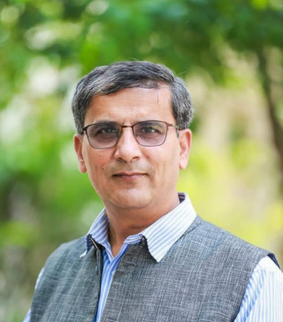 चामुण्डा माध्यमिक विद्यालय जोरपाटीको प्रधानाध्यापकमा गुणराम आचार्य