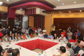 शेखर कोइराला समूहको बैठक आज पनि बस्दै