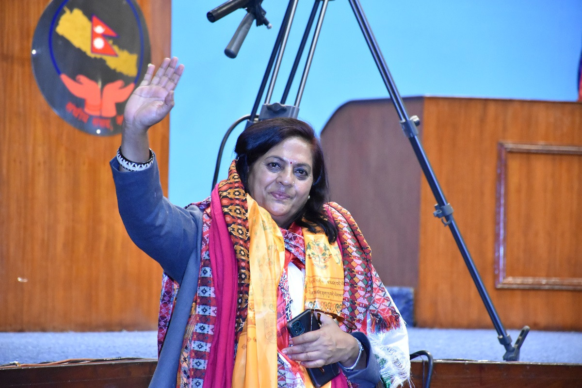 उपसभामुखमा पुष्पा भुसाल निर्वाचित, भट्टराईद्धारा बधाई