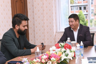 पर्यटनमन्त्री श्रेष्ठसँग मेयर साहको भेट